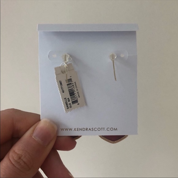 NWT Kendra Scott Maroon & Gold Danielle Earrings - Picture 2 of 4